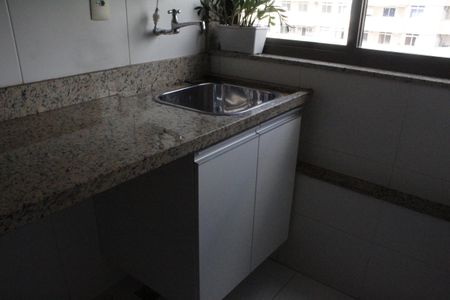 Apartamento para alugar com 68m², 2 quartos e 1 vagaÁrea de Serviço