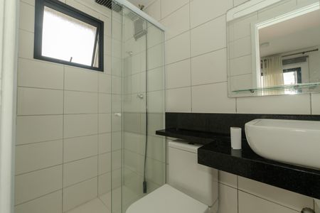 Banheiro de kitnet/studio para alugar com 1 quarto, 26m² em Bela Vista, São Paulo