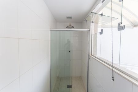 Apartamento para alugar com 45m², 1 quarto e 1 vaga Apartamento para alugar com 45m², 1 quarto e 1 vagaÁrea Comum - Chuveiro da Sauna