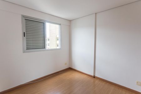 Quarto  de apartamento para alugar com 1 quarto, 45m² em Lourdes, Belo Horizonte