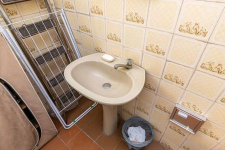 Apartamento para alugar com 52m², 2 quartos e sem vagaBanheiro