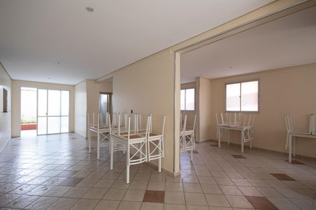 Apartamento à venda com 56m², 2 quartos e 1 vaga Apartamento à venda com 56m², 2 quartos e 1 vagaÁrea comum - Salão de festas