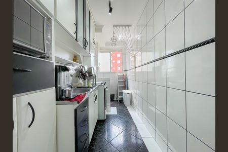 Apartamento à venda com 56m², 2 quartos e 1 vaga Apartamento à venda com 56m², 2 quartos e 1 vagaCozinha e Área de Serviço