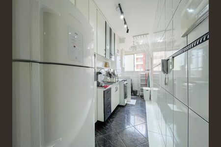 Apartamento à venda com 56m², 2 quartos e 1 vaga Apartamento à venda com 56m², 2 quartos e 1 vagaCozinha e Área de Serviço