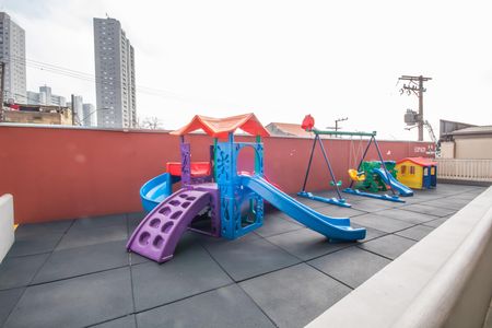 Apartamento à venda com 56m², 2 quartos e 1 vaga Apartamento à venda com 56m², 2 quartos e 1 vagaÁrea comum - Playground