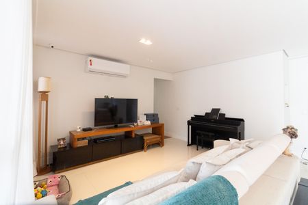 Apartamento para alugar com 142m², 4 quartos e 2 vagasSala