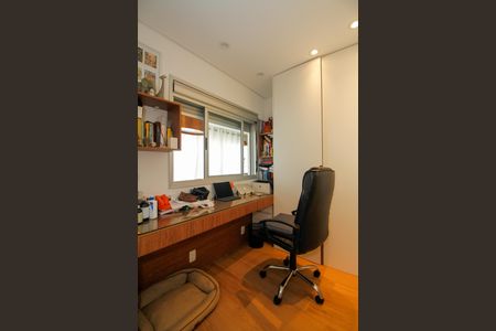 Apartamento para alugar com 70m², 2 quartos e 1 vaga Apartamento para alugar com 70m², 2 quartos e 1 vagaQuarto Reversível Escritório