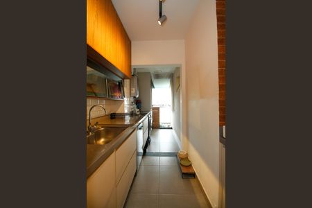 Apartamento para alugar com 70m², 2 quartos e 1 vaga Apartamento para alugar com 70m², 2 quartos e 1 vagaCozinha e Área de Serviço