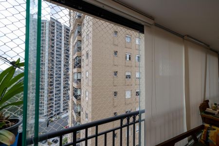 Apartamento à venda com 90m², 2 quartos e 2 vagasVaranda