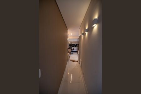 Apartamento à venda com 90m², 2 quartos e 2 vagasCorredor