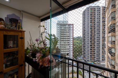 Apartamento à venda com 90m², 2 quartos e 2 vagasVaranda