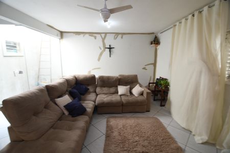 Sala de casa à venda com 2 quartos, 110m² em Parque São Quirino, Campinas