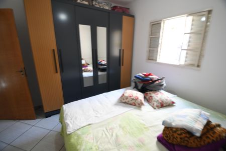 Quarto 1 de casa à venda com 2 quartos, 110m² em Parque São Quirino, Campinas