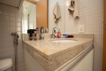 Banheiro da Suíte de apartamento para alugar com 1 quarto, 27m² em Guará, Brasília