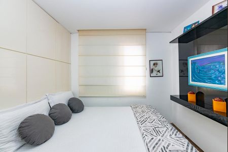 Apartamento à venda com 300m², 3 quartos e 4 vagasQuarto 2