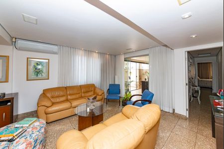 Apartamento à venda com 300m², 3 quartos e 4 vagasSala 2