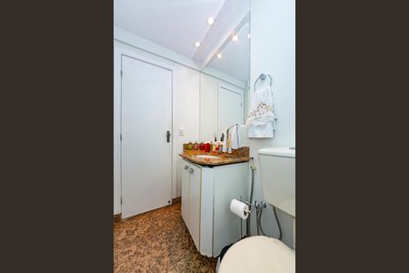 Apartamento à venda com 300m², 3 quartos e 4 vagasBanheiro Social