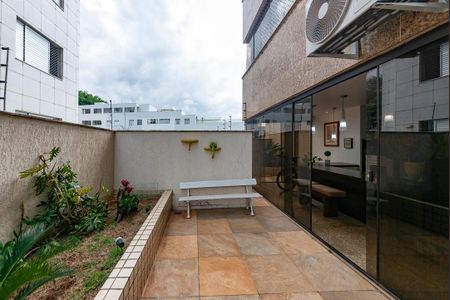 Apartamento à venda com 300m², 3 quartos e 4 vagasÁrea externa