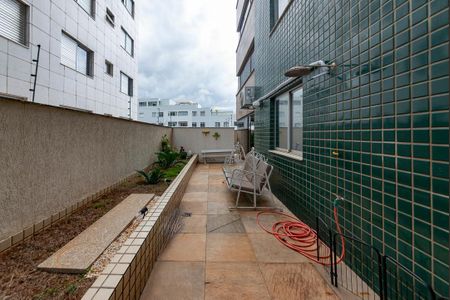 Apartamento à venda com 300m², 3 quartos e 4 vagasÁrea externa