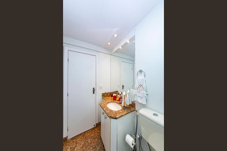 Apartamento à venda com 300m², 3 quartos e 4 vagasBanheiro Social