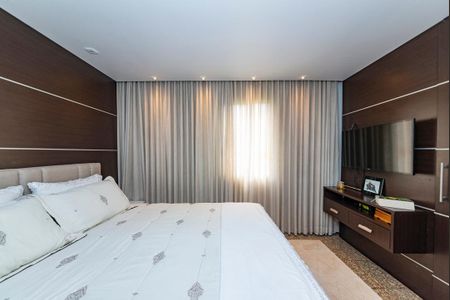 Apartamento à venda com 300m², 3 quartos e 4 vagasSuíte