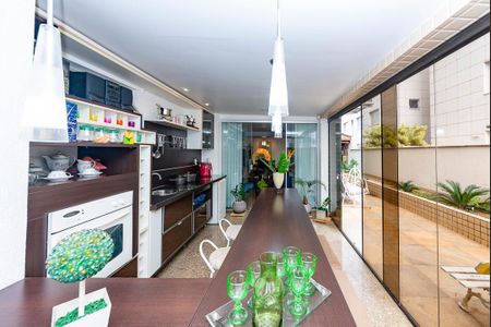 Apartamento à venda com 300m², 3 quartos e 4 vagasVaranda gourmet