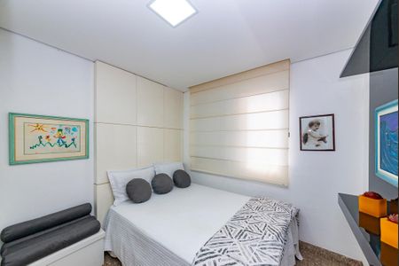 Apartamento à venda com 300m², 3 quartos e 4 vagasQuarto 2