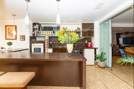 Apartamento à venda com 300m², 3 quartos e 4 vagasVaranda gourmet