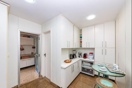 Apartamento à venda com 300m², 3 quartos e 4 vagasCozinha