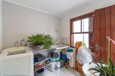 Casa à venda com 200m², 2 quartos e 2 vagas