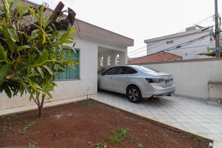 Casa à venda com 200m², 2 quartos e 2 vagas