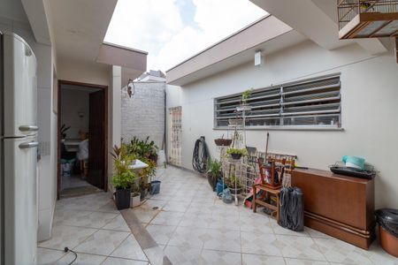 Casa à venda com 200m², 2 quartos e 2 vagas