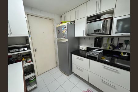 Apartamento à venda com 98m², 3 quartos e 2 vagasCozinha