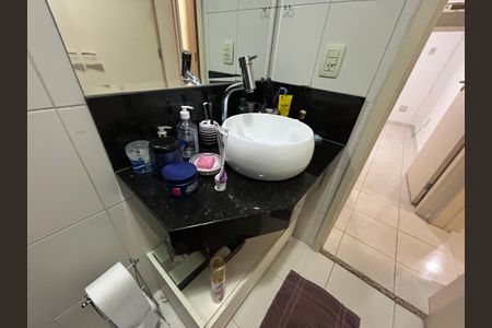 Apartamento à venda com 98m², 3 quartos e 2 vagasBanheiro 1