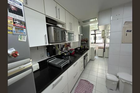 Apartamento à venda com 98m², 3 quartos e 2 vagasCozinha