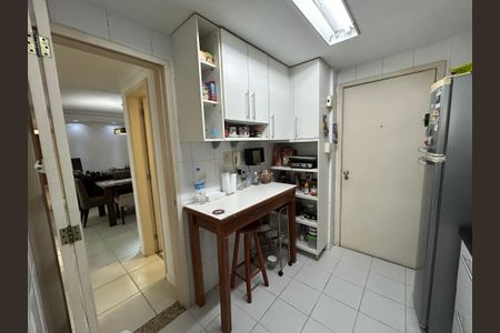 Apartamento à venda com 98m², 3 quartos e 2 vagasCozinha