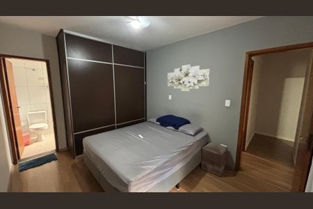 Apartamento à venda com 190m², 3 quartos e 2 vagas Apartamento à venda com 190m², 3 quartos e 2 vagasSuite
