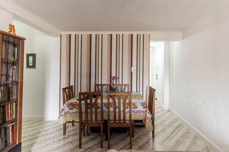 Apartamento para alugar com 117m², 3 quartos e 1 vaga Apartamento para alugar com 117m², 3 quartos e 1 vagaSala