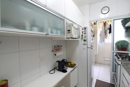 Cozinha de apartamento à venda com 3 quartos, 71m² em Vila Lageado, São Paulo