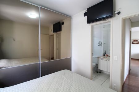 Apartamento à venda com 71m², 3 quartos e 2 vagasQuarto 3