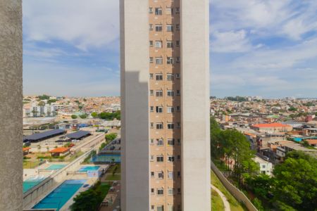 Vista de apartamento à venda com 2 quartos, 43m² em Vila Carmosina, São Paulo