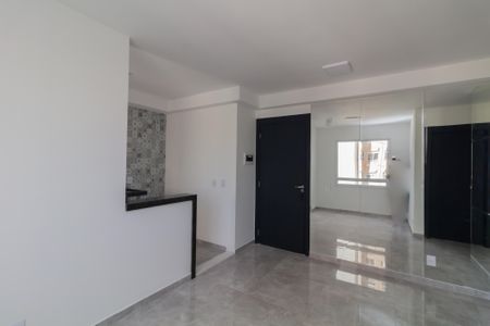 Sala de apartamento à venda com 2 quartos, 43m² em Vila Carmosina, São Paulo