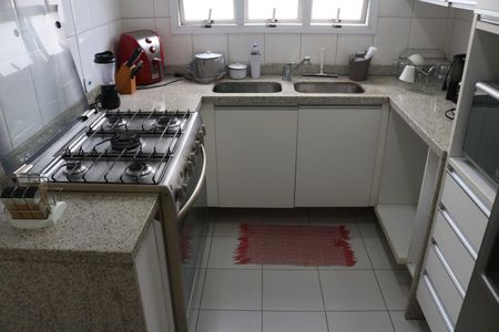 Apartamento à venda com 136m², 3 quartos e 3 vagasCozinha