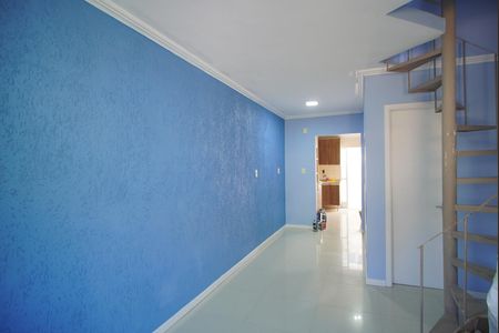 Sala de casa de condomínio para alugar com 2 quartos, 96m² em Morro Santana, Porto Alegre