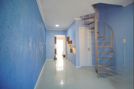 Sala de casa de condomínio para alugar com 2 quartos, 96m² em Morro Santana, Porto Alegre