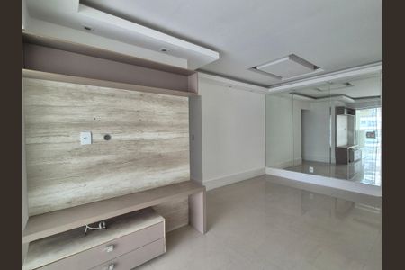Sala  de apartamento para alugar com 3 quartos, 82m² em Barra da Tijuca, Rio de Janeiro