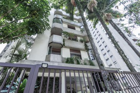 Apartamento para alugar com 135m², 3 quartos e 2 vagas Apartamento para alugar com 135m², 3 quartos e 2 vagasFachada