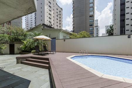 Apartamento para alugar com 135m², 3 quartos e 2 vagas Apartamento para alugar com 135m², 3 quartos e 2 vagasÁrea comum - Piscina