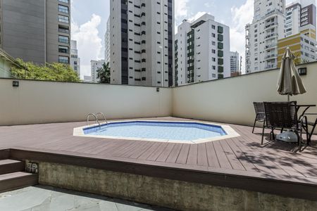 Apartamento para alugar com 135m², 3 quartos e 2 vagas Apartamento para alugar com 135m², 3 quartos e 2 vagasÁrea comum - Piscina