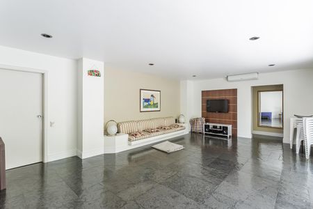 Apartamento para alugar com 135m², 3 quartos e 2 vagas Apartamento para alugar com 135m², 3 quartos e 2 vagasÁrea comum - Salão de festas